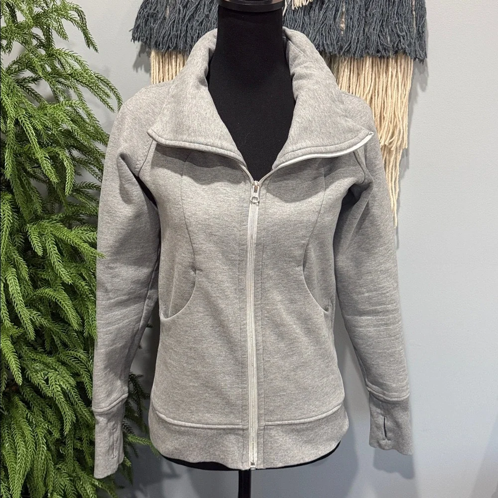 Lululemon Gray Activewear Zip Up Sweatshirt size 4 - Picture 3 of 10